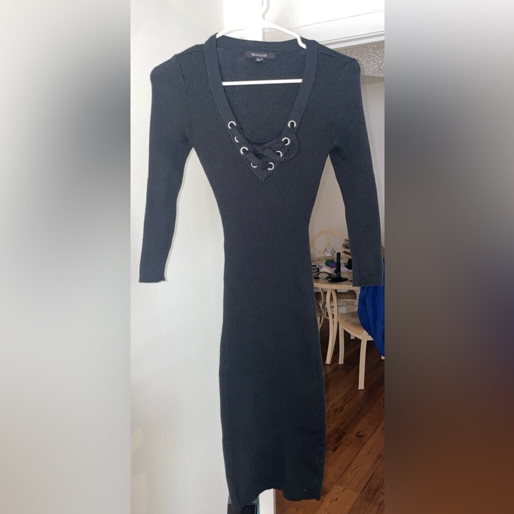 Dress worn couple times good condition. Size medium